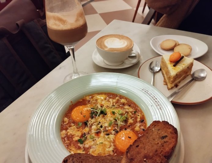 Service Charge On Your Restaurant Bills Illegal - Here’s what Noida thinks!